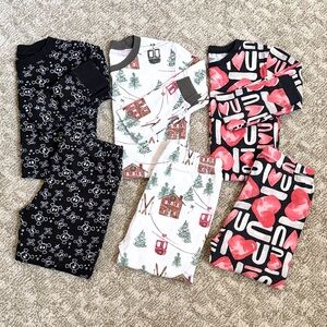 Burt's Bees Kids’ and Honest Baby Organic
Holiday Pajama Bundle—8Y